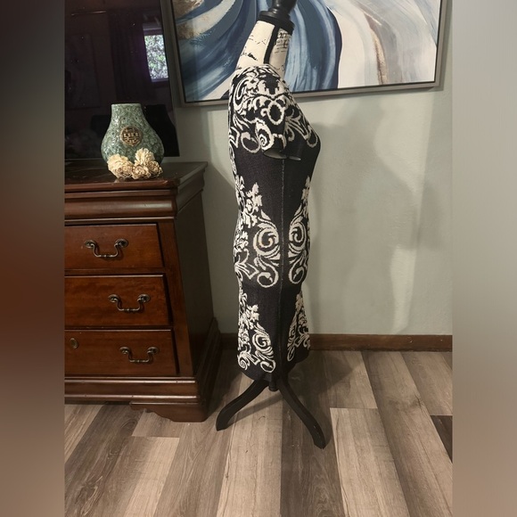 Stunning! PARKER JACQUARD Scrolled
INTARSIA KNIT Sweater Dress-like new! - Picture 6 of 9